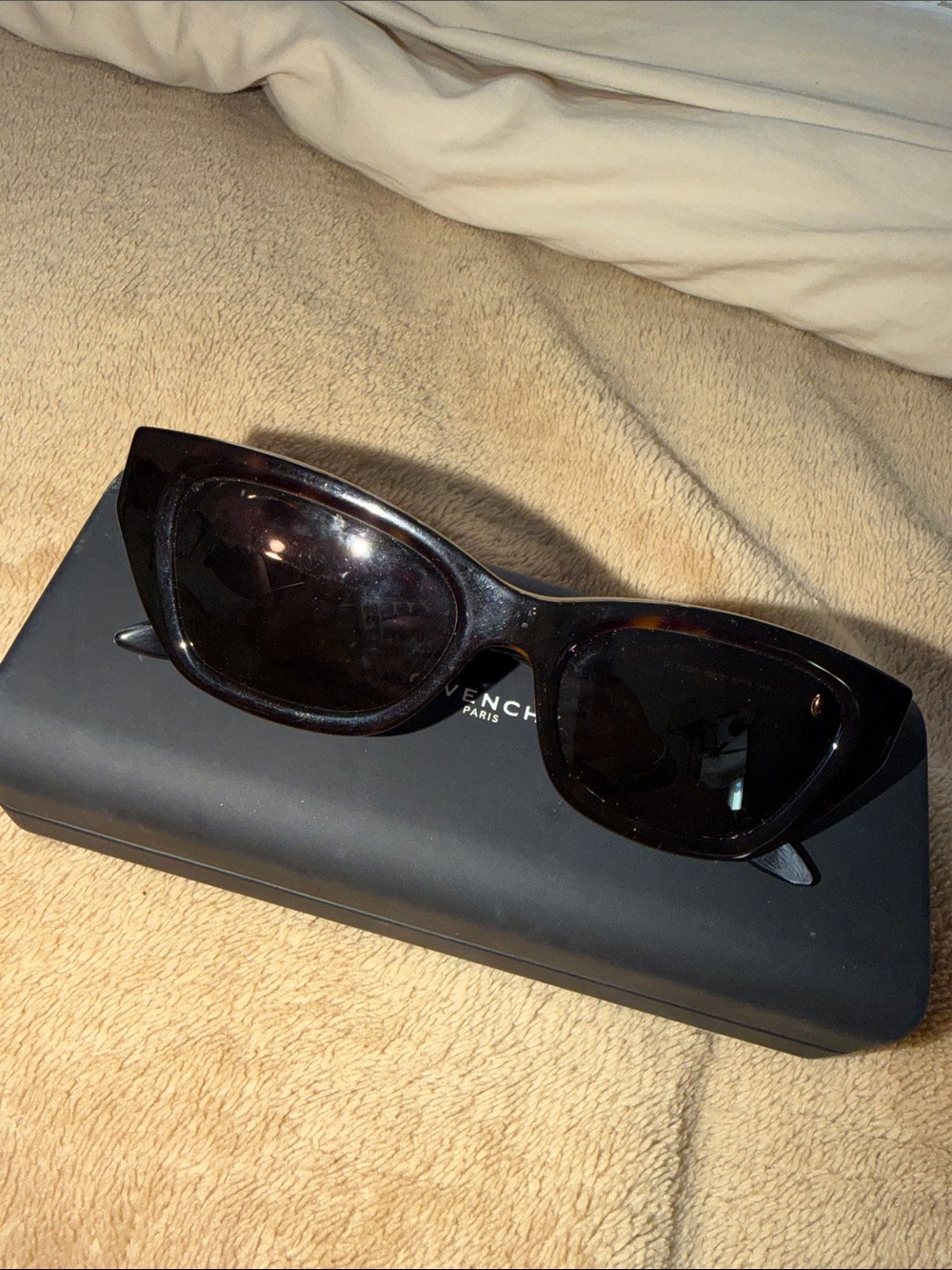 Givenchy Tortoiseshell Cat-Eye Sunglasses in Dark Brown and Black